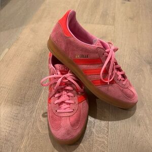 Women’s adidas gazelle indoor sneakers size 9 EUC